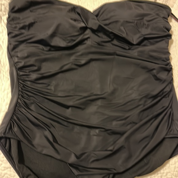 Embrace Your Curves™ by Miracle BrandsOne Piece Swimsuit 3X Black - Picture 4 of 8